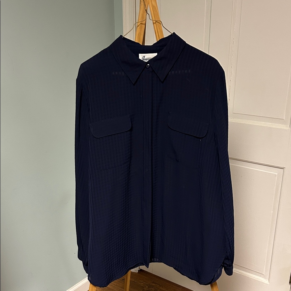 Elegant Women's Navy Blouse